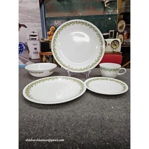 5-Pieces Crazy Daisy/Spring Blossom Corelle Dinnerware Set